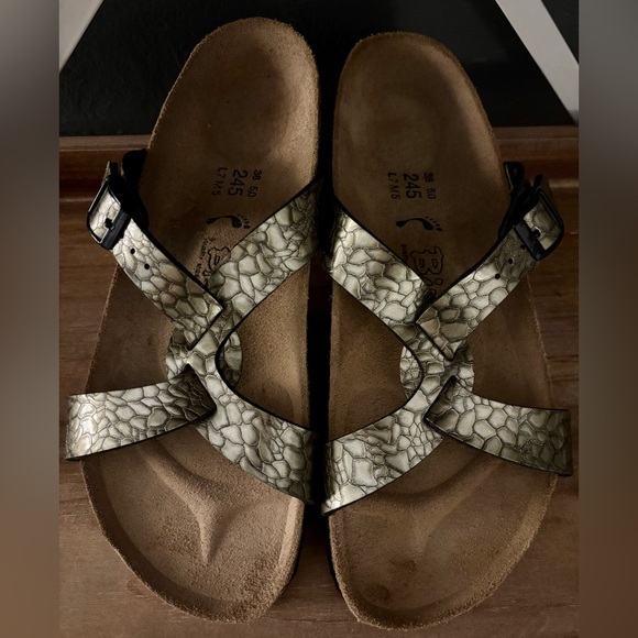 New! Birkenstock Metallic Bronze Sandals - Picture 1 of 3